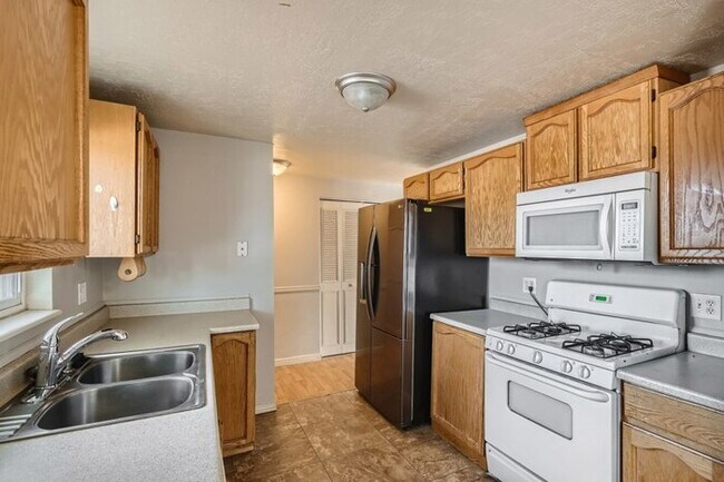 Building Photo - 8610 South 910 East, Sandy, UT, 84094