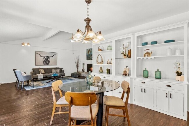 Foto del edificio - 11711 Shoshone Dr