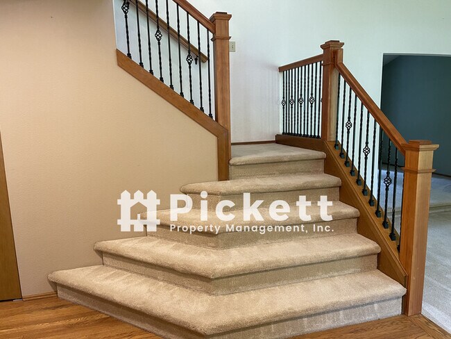 Building Photo - 3 Bedroom House in McCormick Woods
