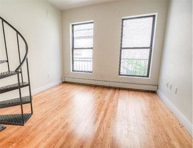 Building Photo - 437 W 54th St