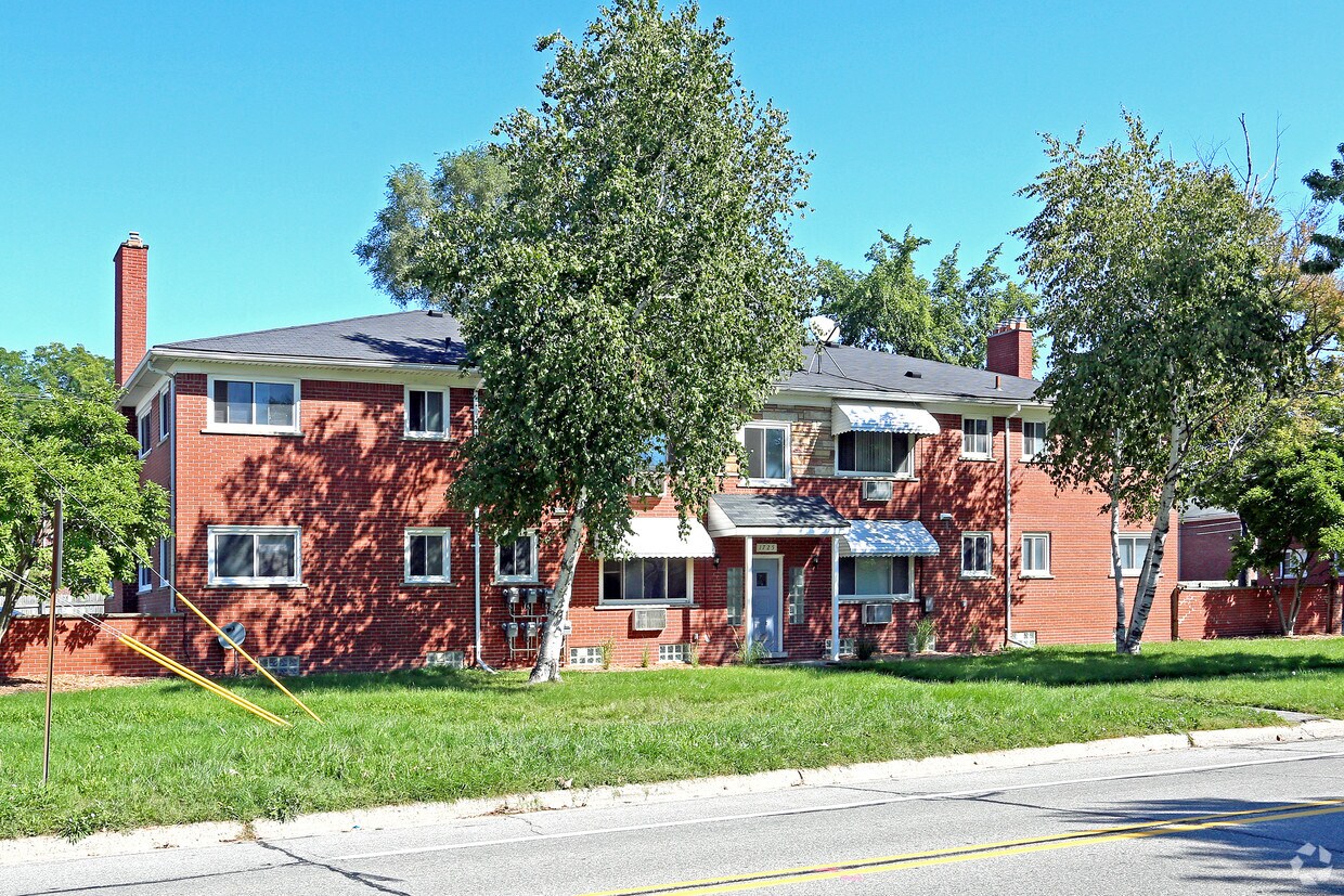 Foto principal - 1725 Gardenia Ave