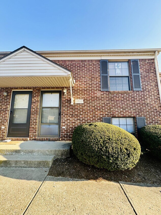 Foto principal - 2514 Crusaders Way