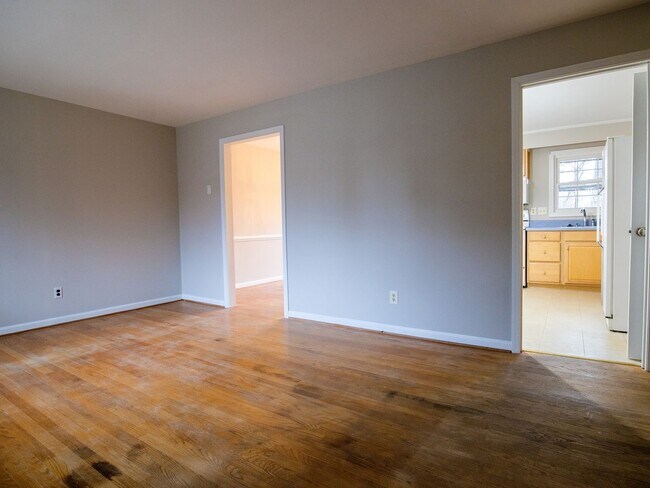 Building Photo - 4-Bedroom Home in Midlothian