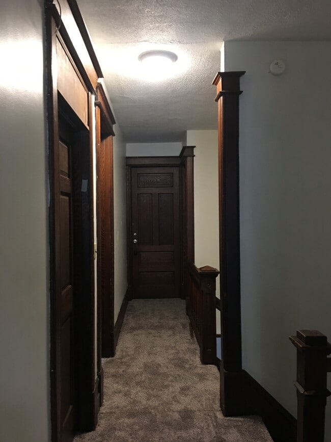 Hallway - 911 S 6th St