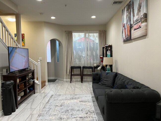 Foto del edificio - 1500 Pine Ave