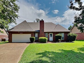 Building Photo - 5863 Pipers Green Ln