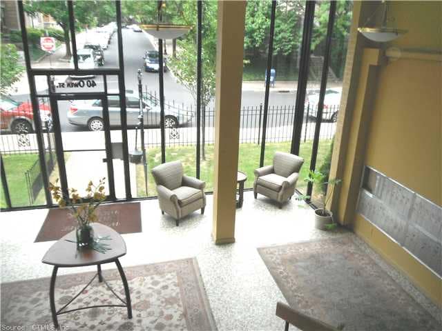 Building Photo - 40 Owen St