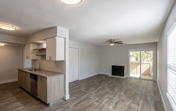 Building Photo - The North Shore Apartments