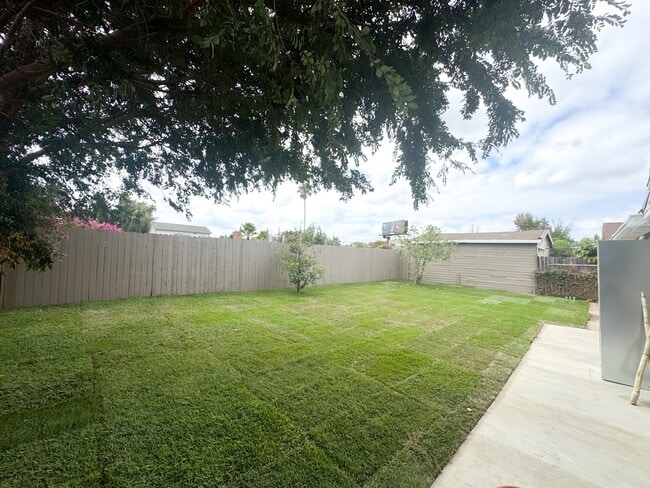 Building Photo - 7830 Alpaca St