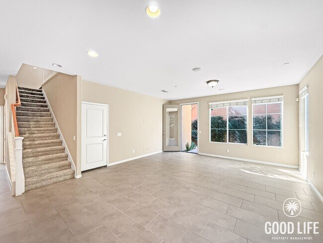 Building Photo - Stunning 4B/3BA house in San Elijo Hills!