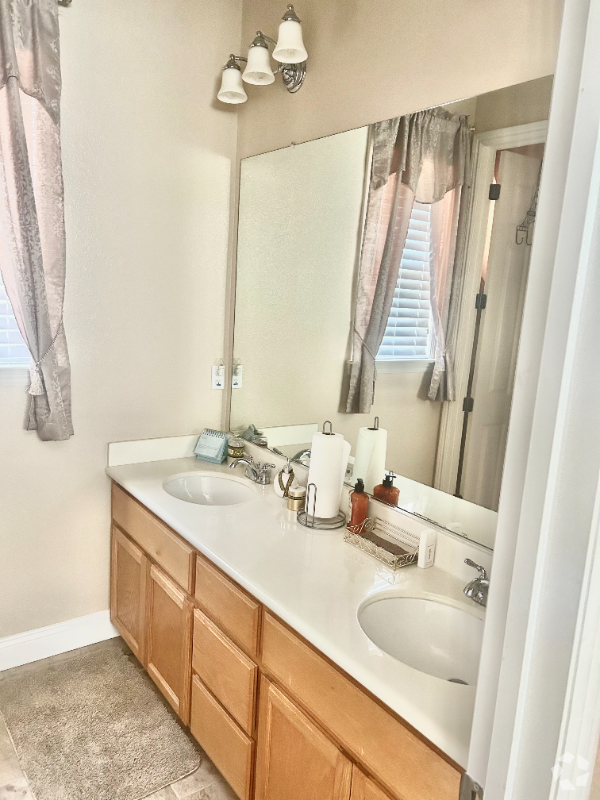 Building Photo - 107 Sage Sparrow Cir