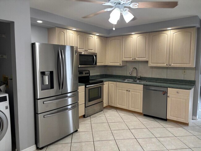 Foto del edificio - 352 Prestwick Cir