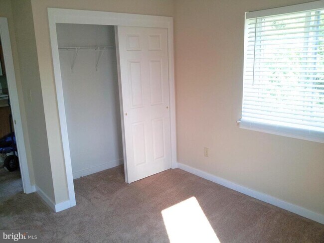 Foto del edificio - 8406 Westview Rd