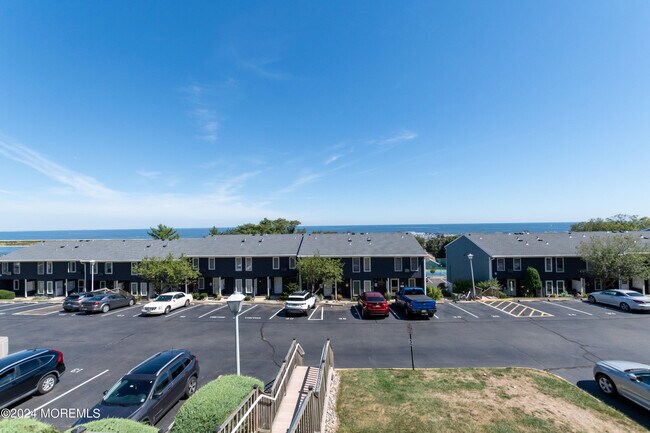 Foto del edificio - 4 Hillside Ct