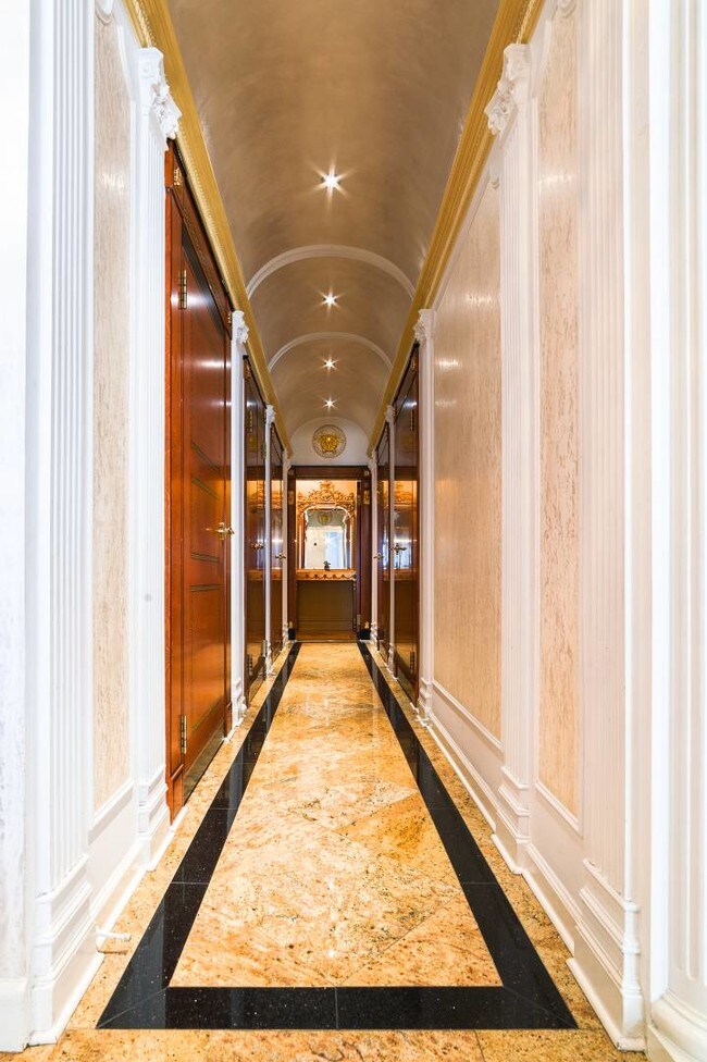 Foto del edificio - 70 Oceana Dr W