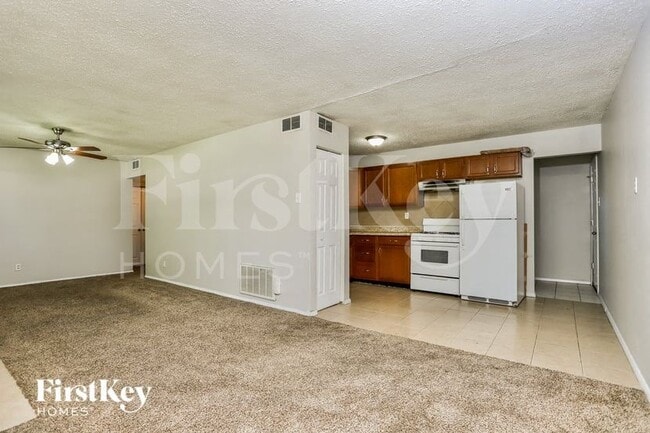 Building Photo - 508 Saratoga Ln