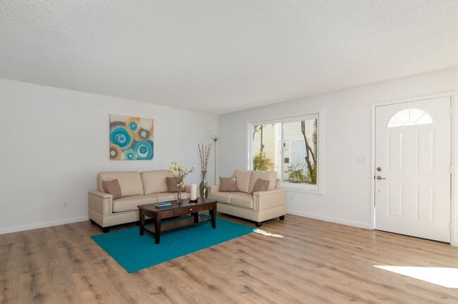 Foto del edificio - 7933 Camino Glorita