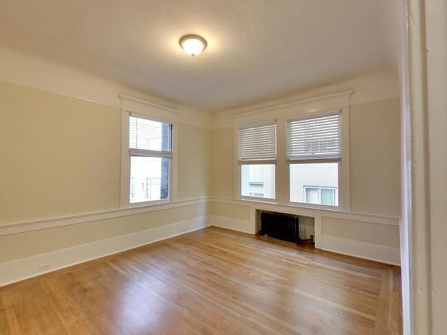 Building Photo - bedroom in San Francisco CA 94108