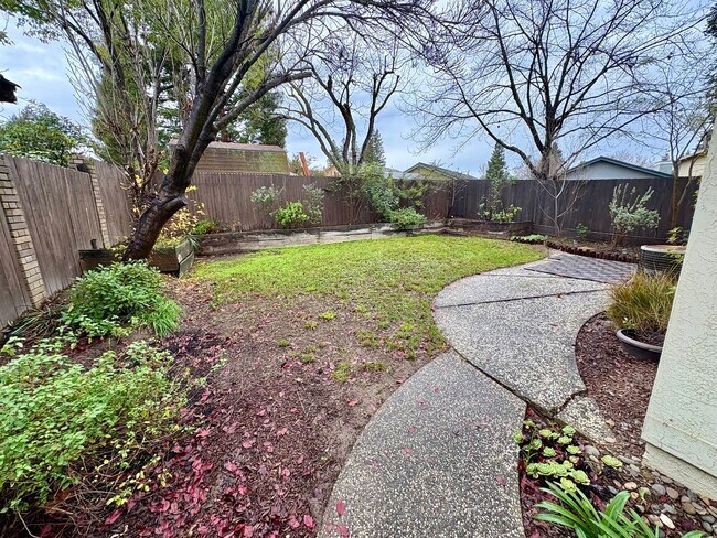 Foto del edificio - Updated 2bed/2full bath home in Pocket