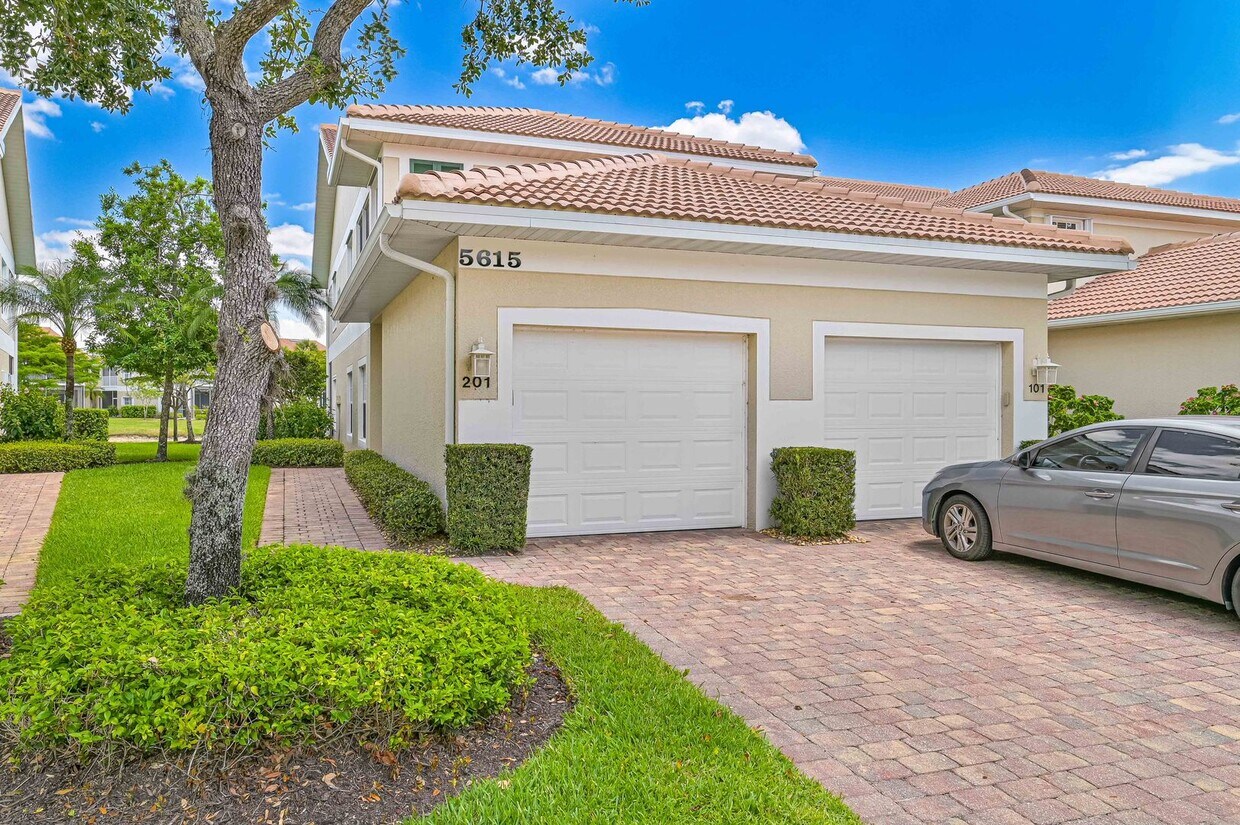 Primary Photo - Available 6.16 - Fully Furnished Villa in ...
