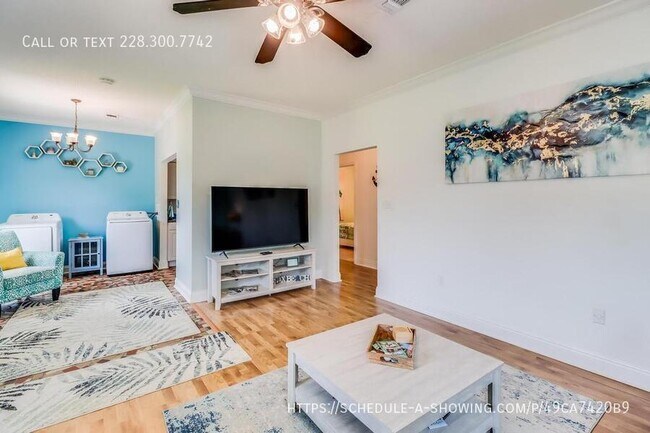 Building Photo - 410 Old Spanish Trail