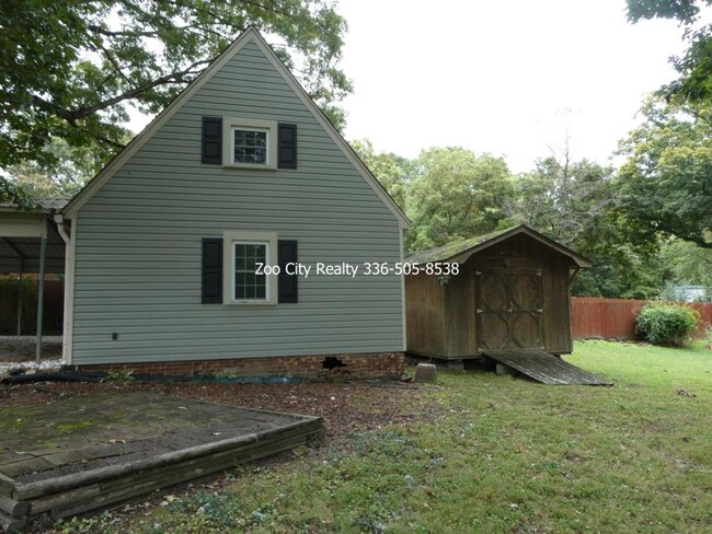 Foto del edificio - 589 McDermott St