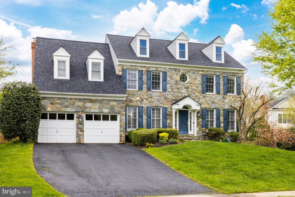 Primary Photo - 2945 Oakton Knoll Ct