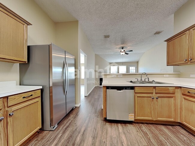 Building Photo - 2012 Cone Flower Dr