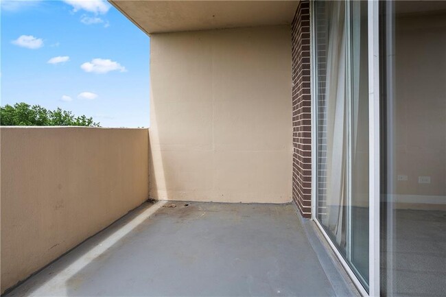 Building Photo - 1501 Clairmont Rd