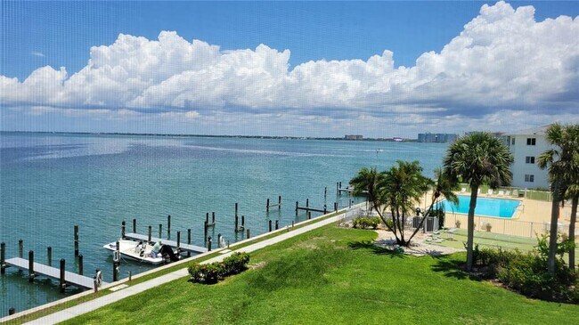 Foto del edificio - 771 John Ringling Blvd