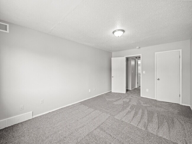 Foto del edificio - 11250 Brydan St