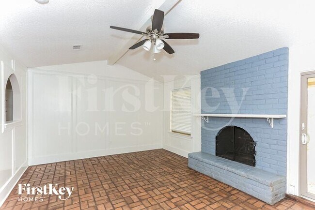 Foto del edificio - 2956 Meadow Green Dr