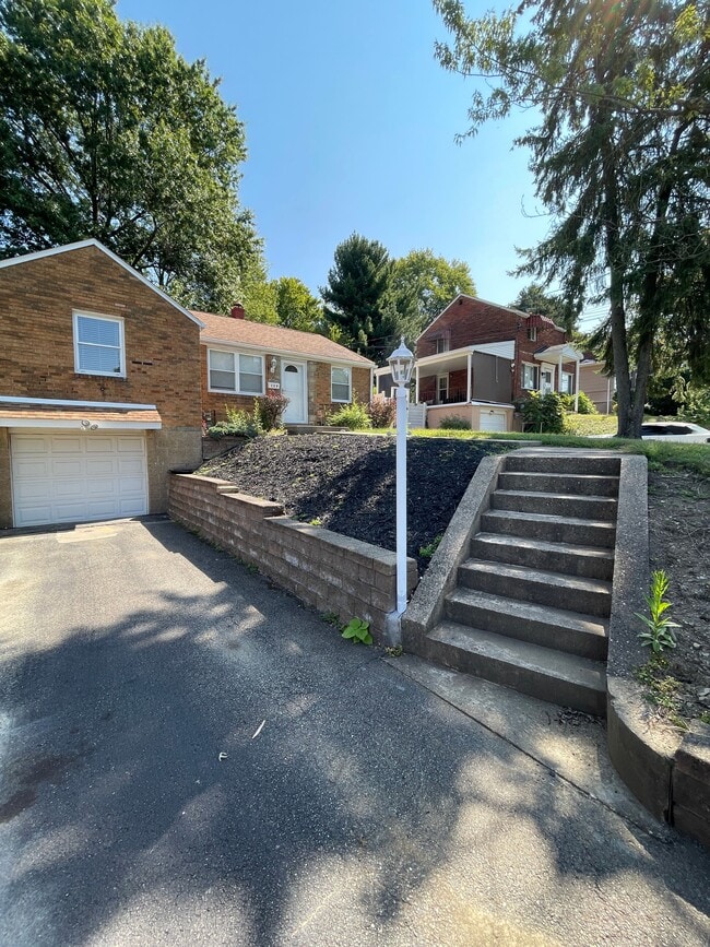 Building Photo - 139 Rodilin Dr