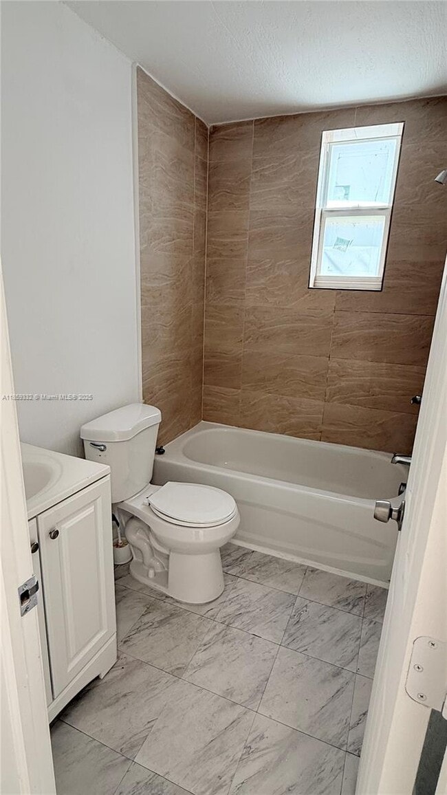 Foto del edificio - 871 SW 3rd St