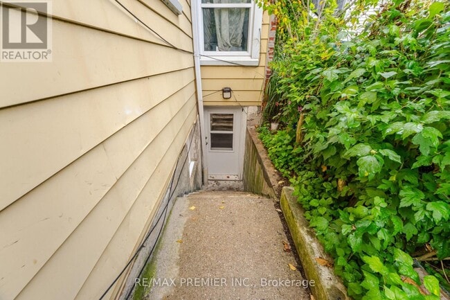 Building Photo - 175 Hallam St