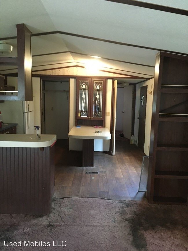 Building Photo - 3 br, 2 bath House - 811 State Park Rd.