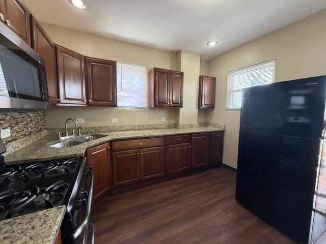 Foto del edificio - 4741 W Van Buren St