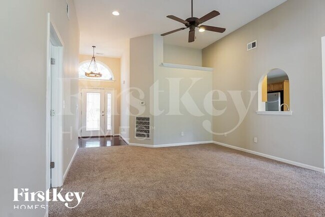 Foto del edificio - 520 Cahaba Manor Ln
