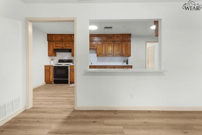 Building Photo - 3902 Cynthia Ln