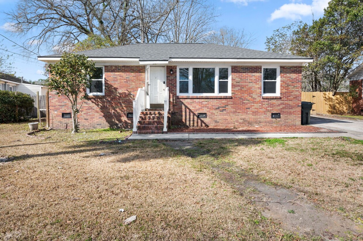 Primary Photo - Single family home in Boulder Bluff