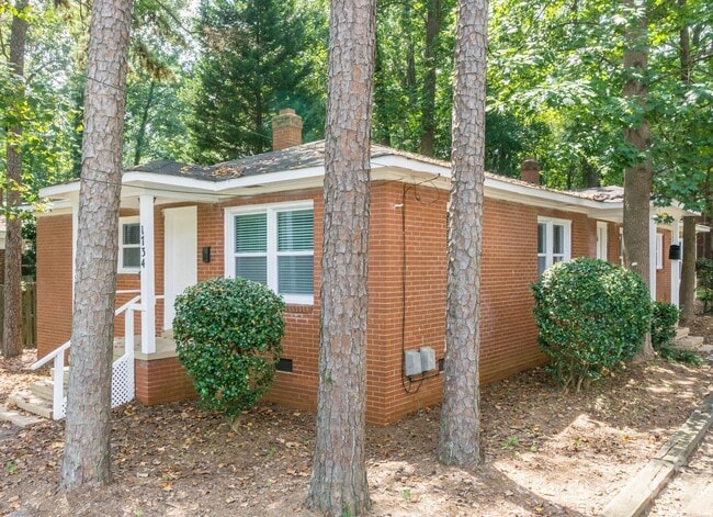 Foto del edificio - 1734 Matheson Ave