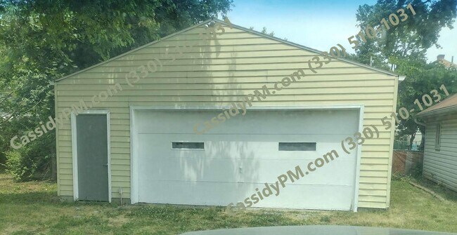 Building Photo - 1777 Marks Ave