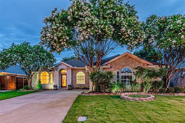 Foto principal - 10601 Robincreek Ln