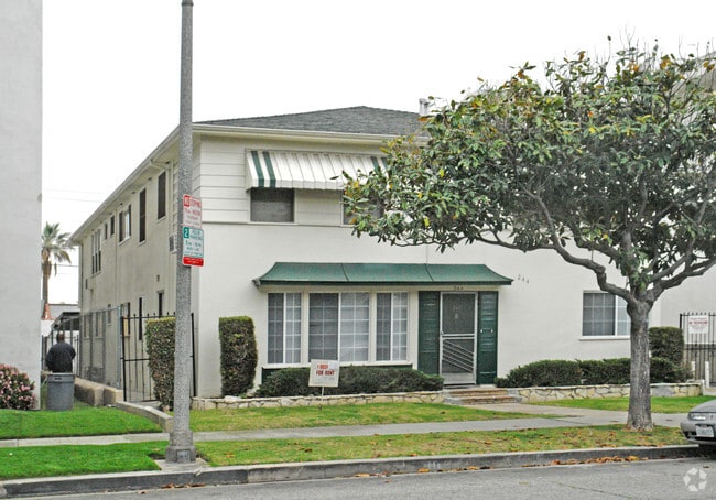 Building Photo - 244 S Doheny Dr