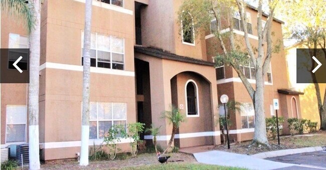 Foto del edificio - 4560 Commander Dr