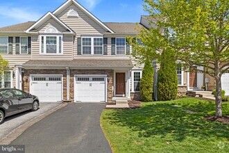 Building Photo - 261 Tall Trees Cir