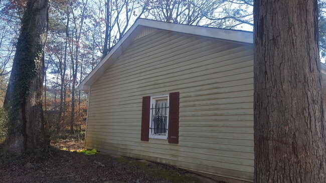 Building Photo - 1647 Bridgeport Dr NW
