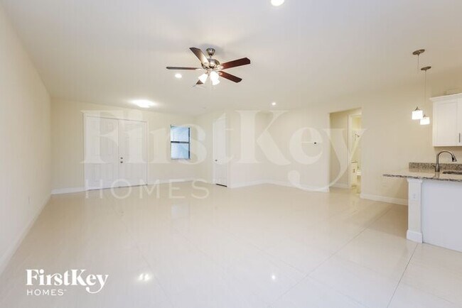 Foto del edificio - 4202 23rd St SW