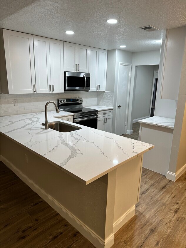 827 Sleepy Harbour Dr, Ocoee, FL 34761 House for Rent in Ocoee, FL