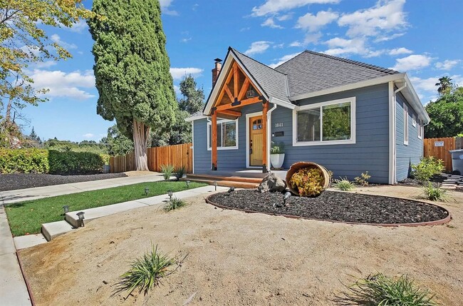 Photo - 1841 44th St House